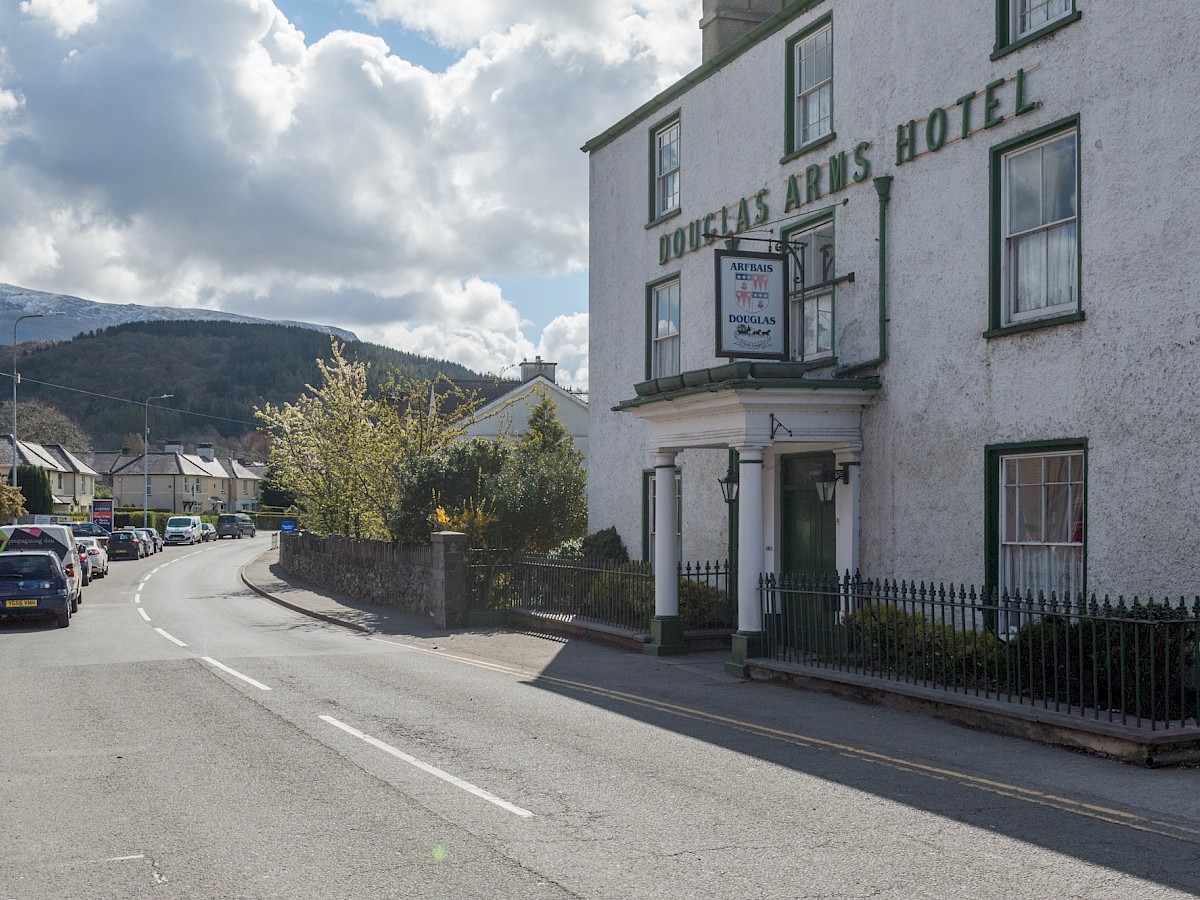 14. Douglas Arms Hotel