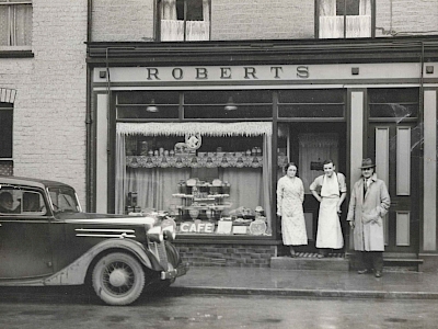 27. Roberts Shop