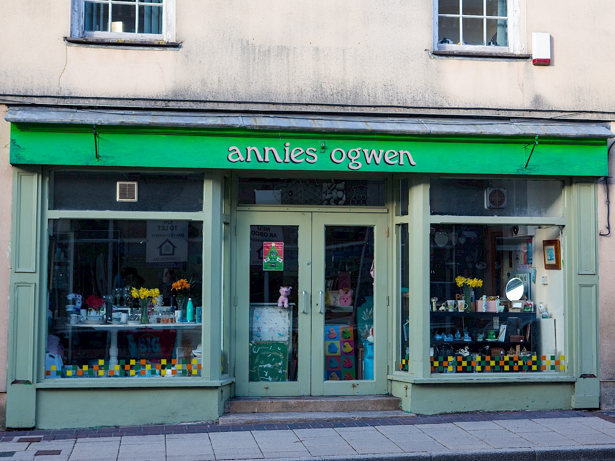Gallery of Bethesda High Street businesses 2021.