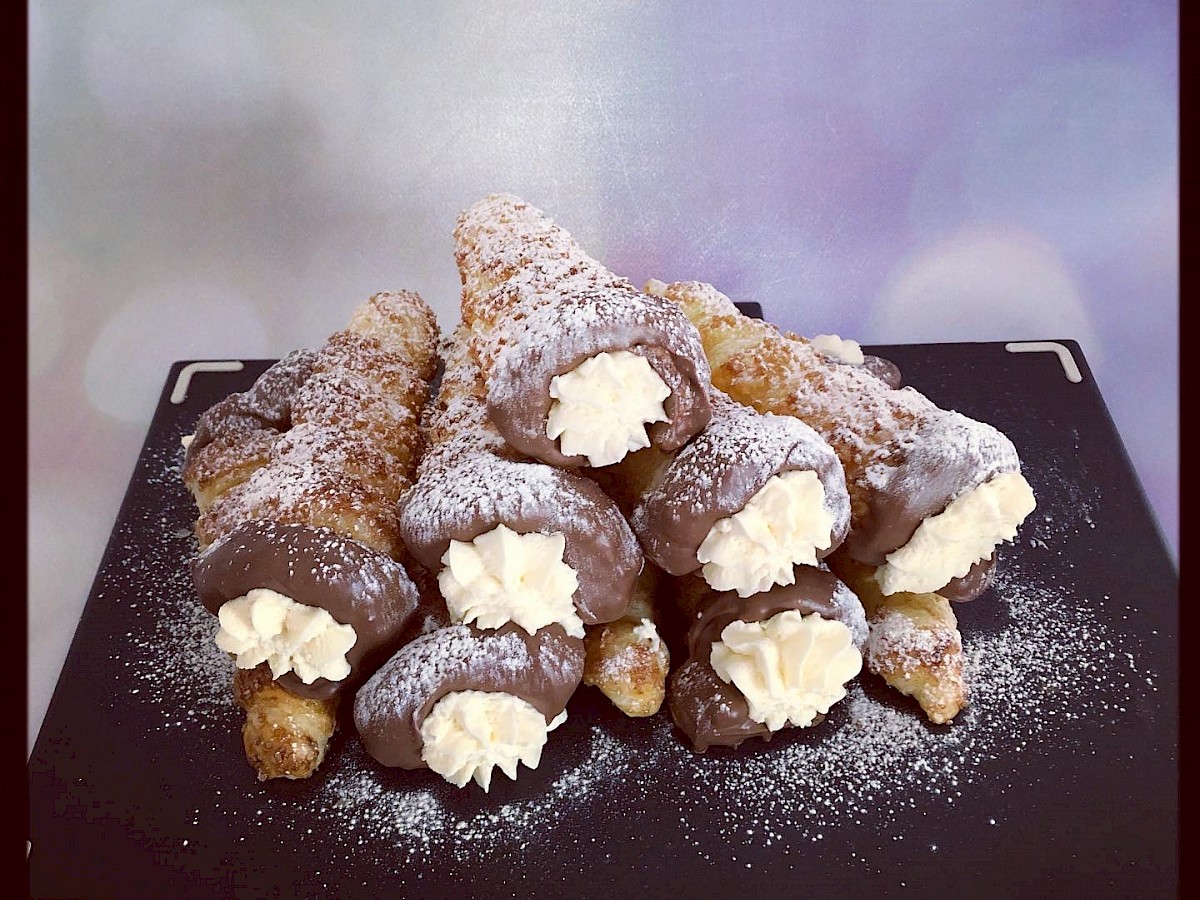 Cream horns