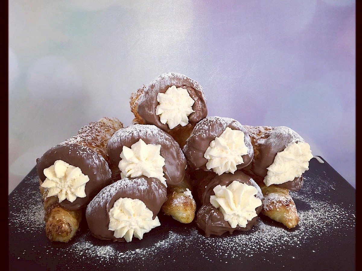 Cream horns