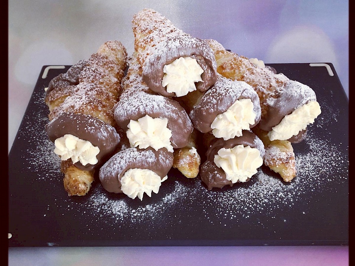 Cream horns